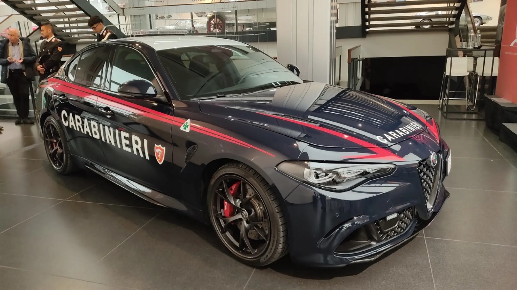 Alfa Romeo Carabinieri - 75 anni - 33