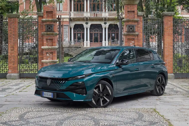 Peugeot E-308 - Test Drive a Varazze - 4