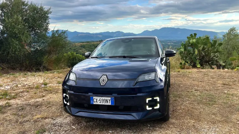 Renault 5 E-Tech Car Var - 9
