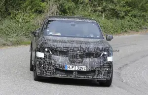 BMW iX4 - Foto spia 07-05-2026