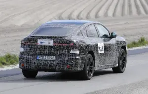 BMW iX4 - Foto spia 07-05-2026