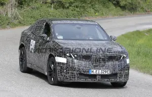 BMW iX4 - Foto spia 07-05-2026