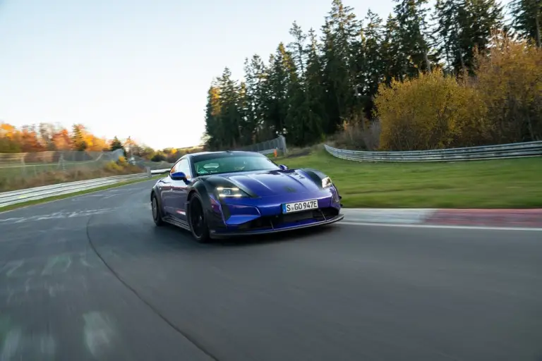 Porsche Taycan Turbo GT kit Manthey - 2