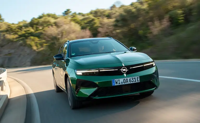 Opel Astra Sports Tourer Elettrica - 3
