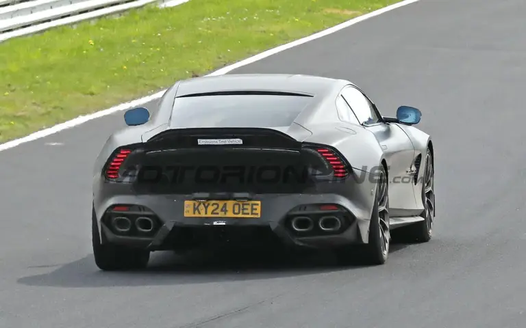Aston Martin Vanquish S 2027 - Foto spia 08-05-2026 - 9