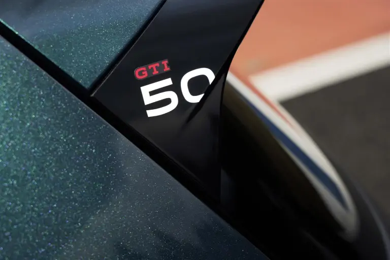 Volkswagen Golf GTI Edition 50 - Record al Nurburgring - 1
