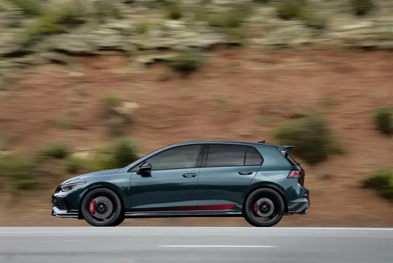 Volkswagen Golf GTI Edition 50 - Record al Nurburgring - 9