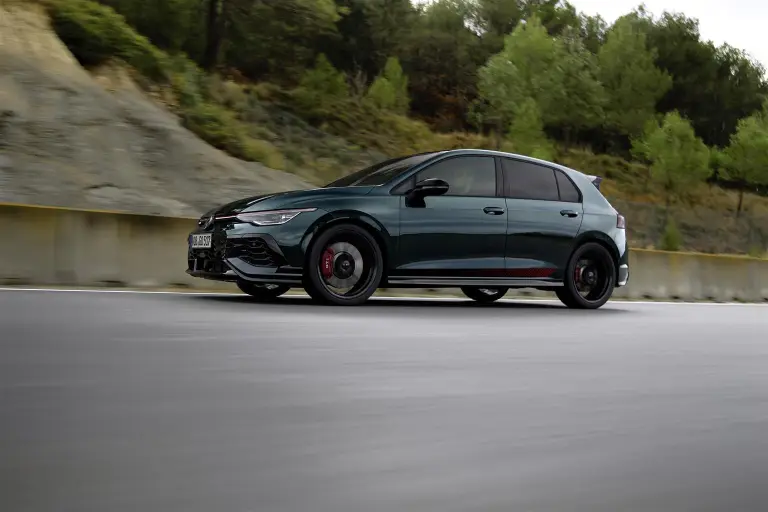 Volkswagen Golf GTI Edition 50 - Record al Nurburgring - 8