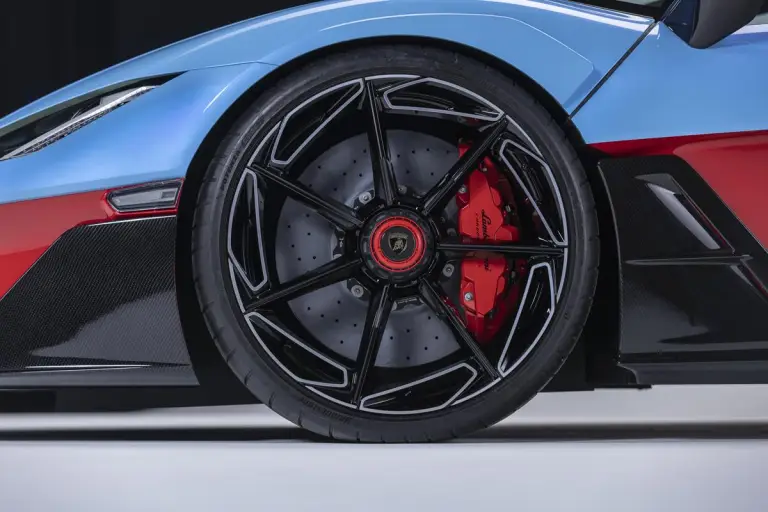 Lamborghini Fenomeno Roadster - 21