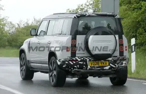 Land Rover Defender 2027 - Foto spia 12-05-2026