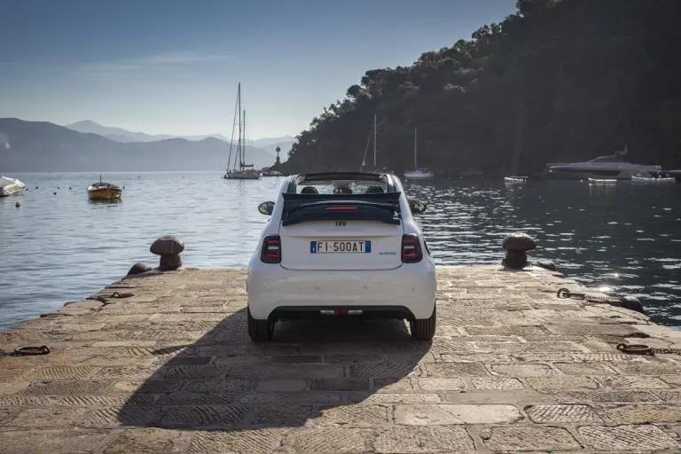 FIAT 500 Hybrid Dolcevita - 13