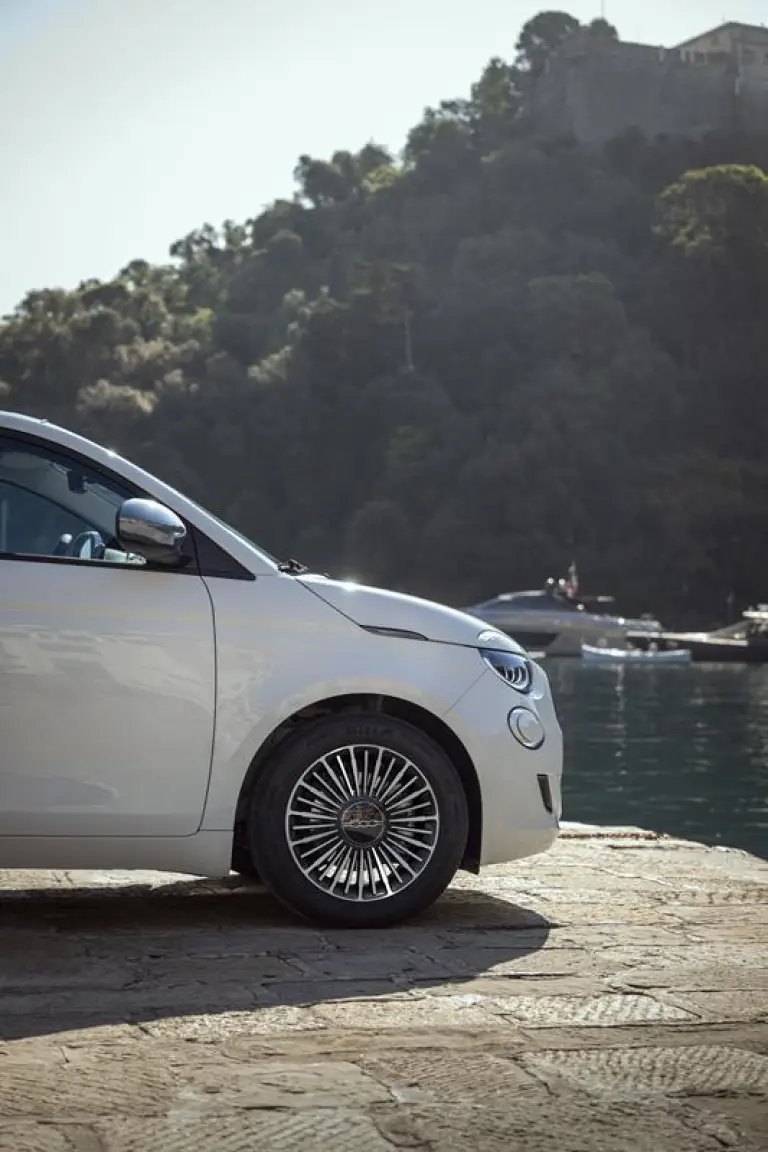 FIAT 500 Hybrid Dolcevita - 27
