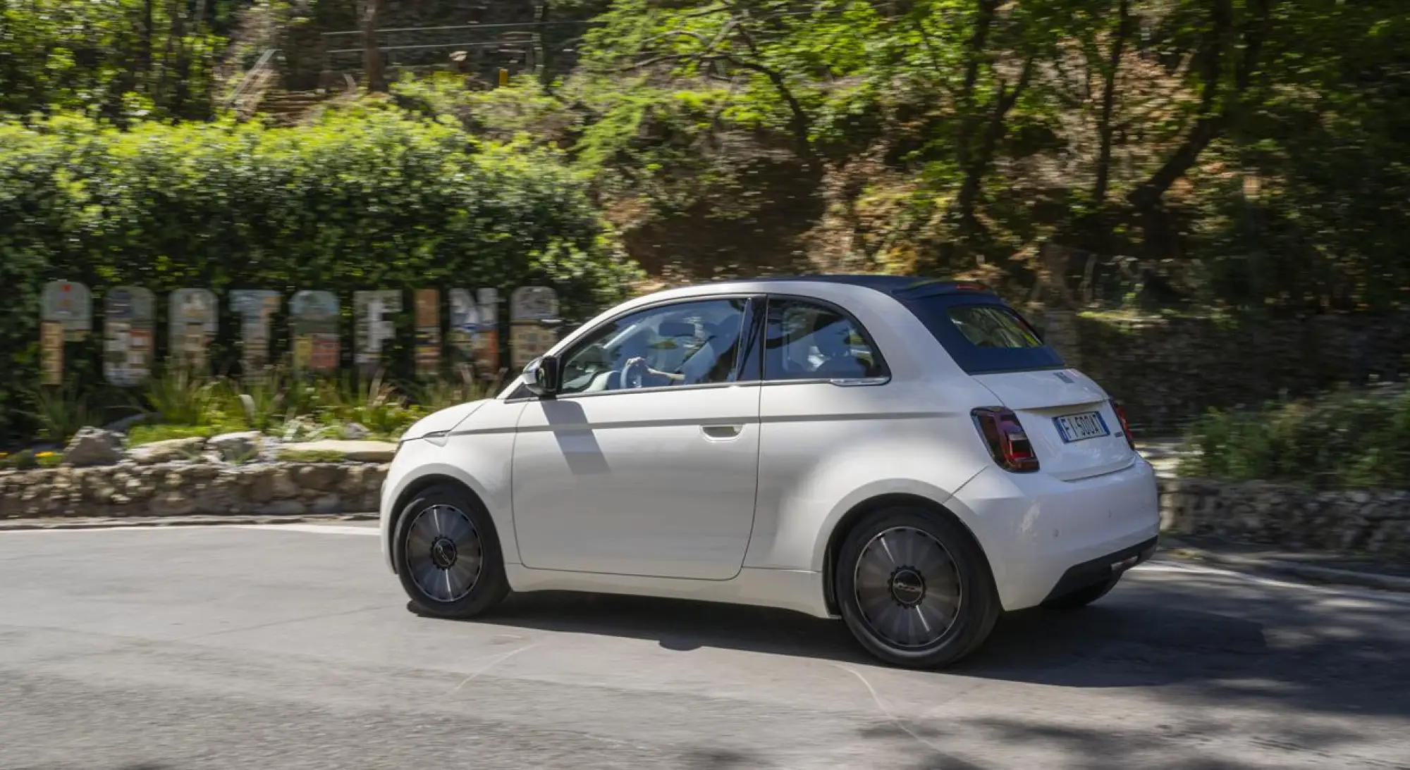 FIAT 500 Hybrid Dolcevita - 2