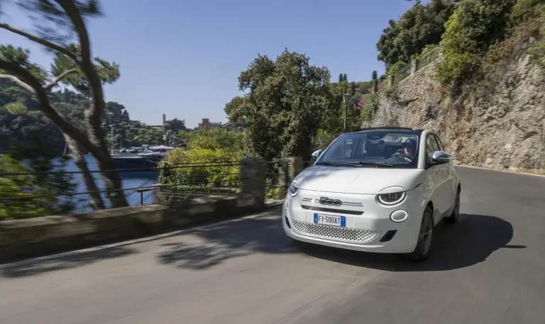 FIAT 500 Hybrid Dolcevita - 8