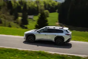 Toyota bZ4X Touring 2026 - Foto ufficiali