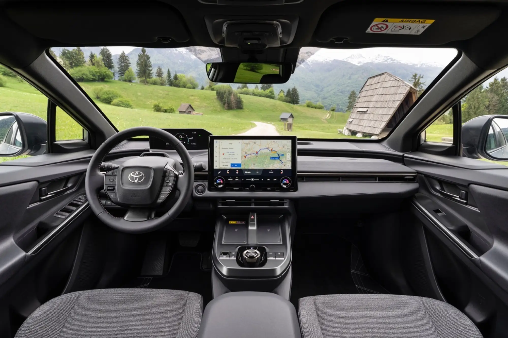 Toyota bZ4X Touring 2026 - Foto ufficiali - 15