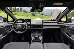 Toyota bZ4X Touring 2026 - Foto ufficiali