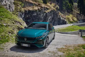 Peugeot 308 Hybrid - Passo del Maloja