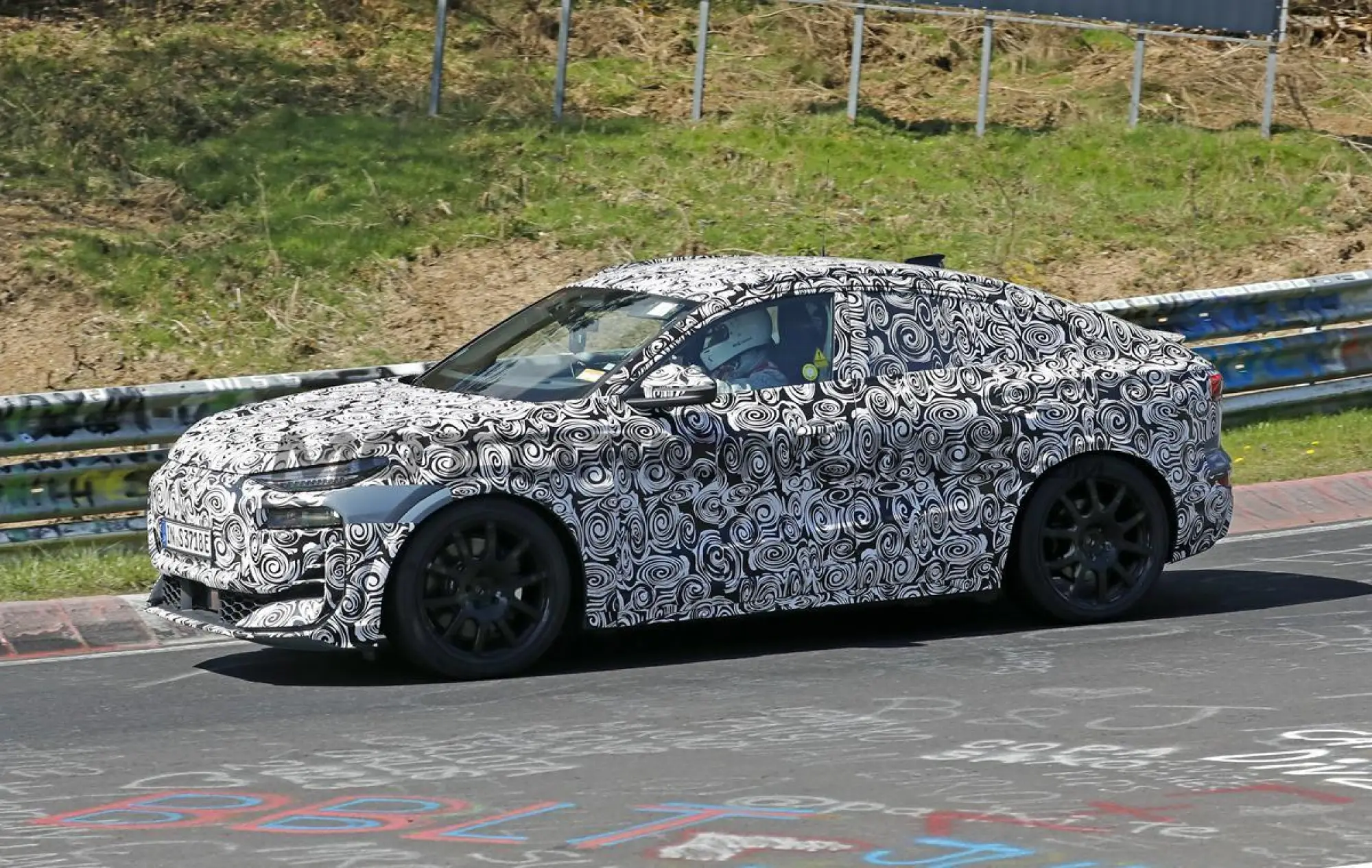 Audi RS Q6 Sportback e-tron - Foto spia 14-05-2026 - 5