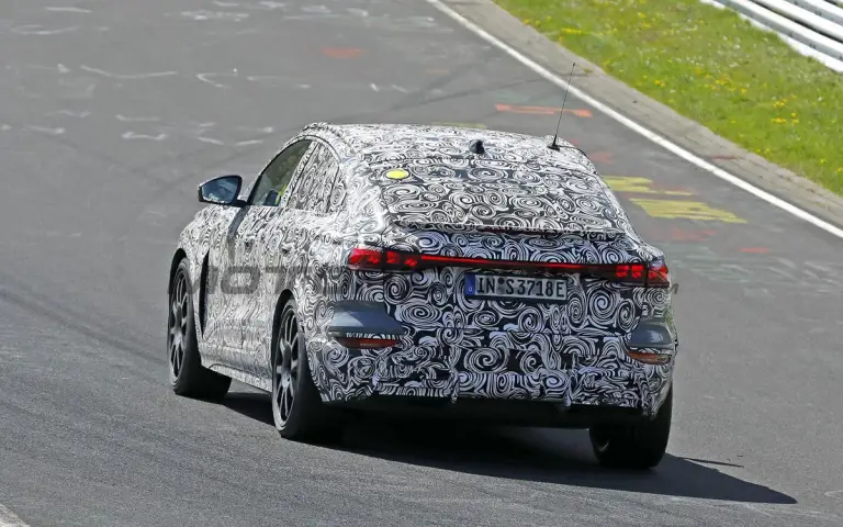 Audi RS Q6 Sportback e-tron - Foto spia 14-05-2026 - 10