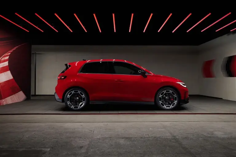 Volkswagen ID Polo GTI 2026 - Foto ufficiali - 4