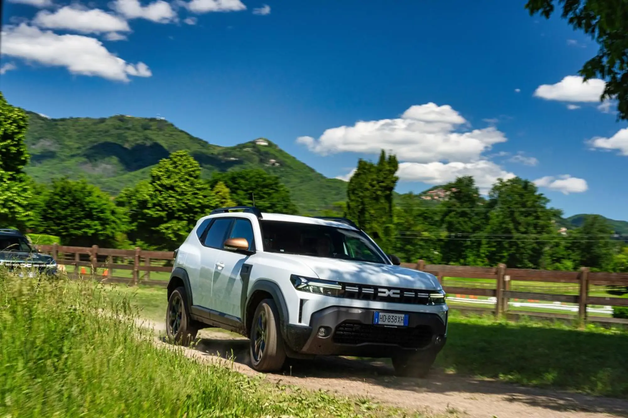 Dacia Duster e Bigster Hybrid-G 150 4x4 2026 - 3