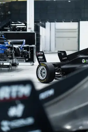 Tatuus T-421 - 500 esemplari prodotti