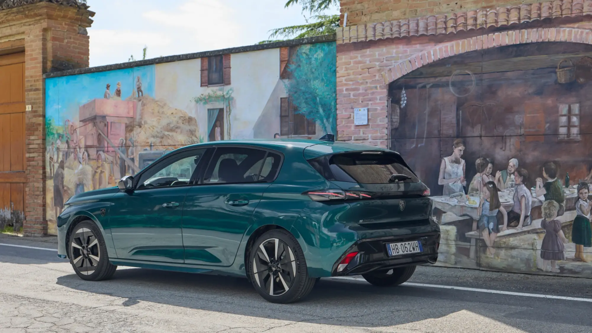 Peugeot E-308 e i Murales di Fontanile - 8