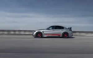 Alfa Romeo Giulia Quadrifoglio Luna Rossa - Balocco - 2