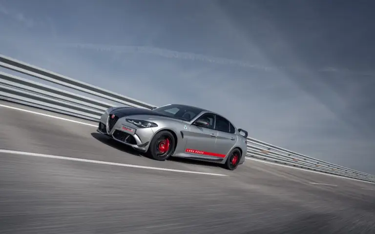 Alfa Romeo Giulia Quadrifoglio Luna Rossa - Balocco - 7