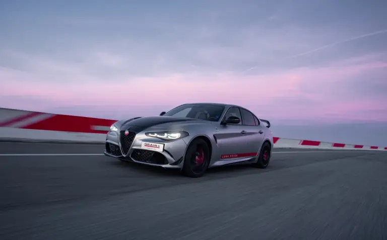 Alfa Romeo Giulia Quadrifoglio Luna Rossa - Balocco - 13