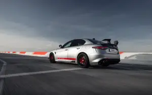 Alfa Romeo Giulia Quadrifoglio Luna Rossa - Balocco - 12
