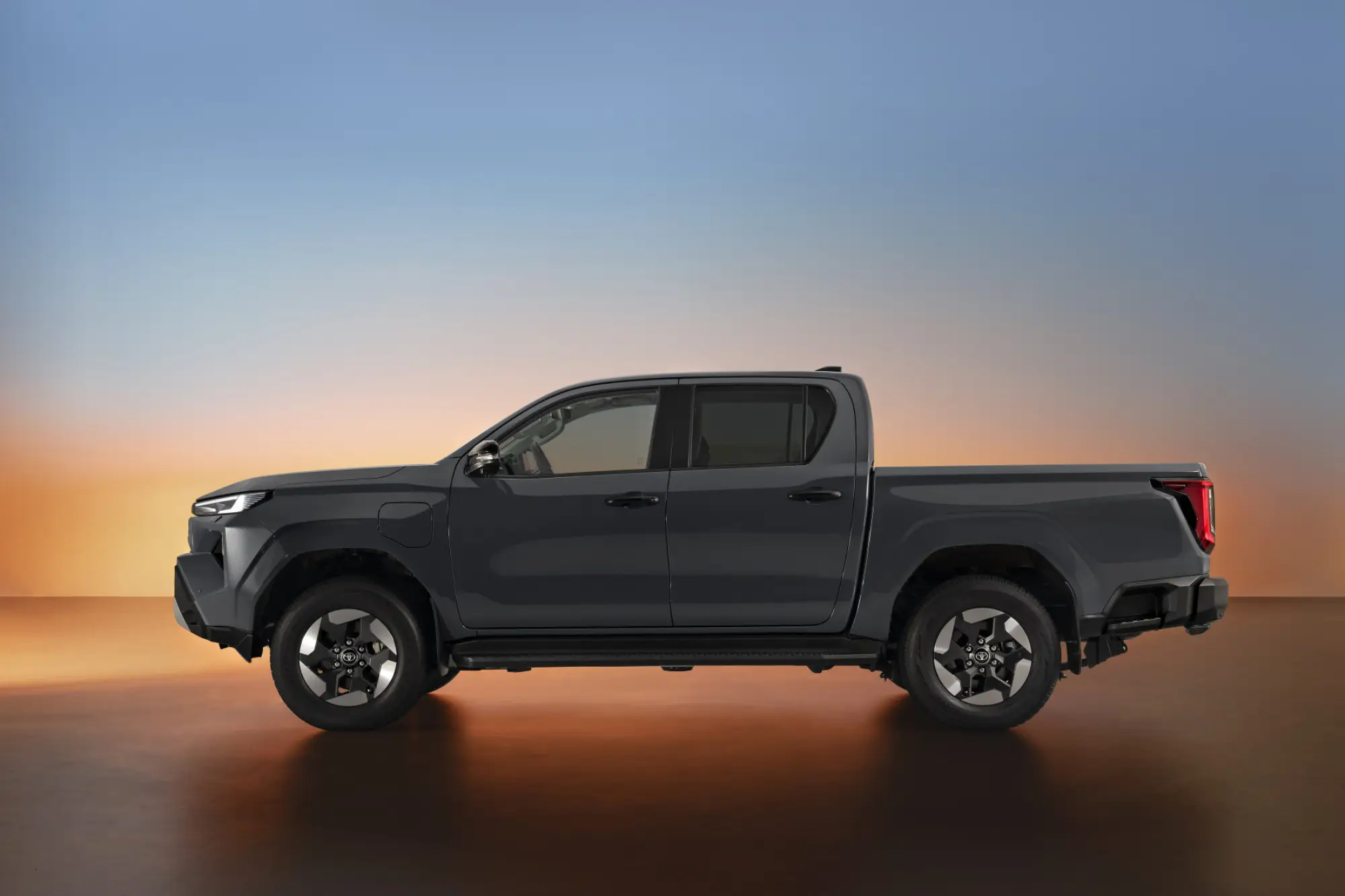 Toyota Hilux elettrico - 13