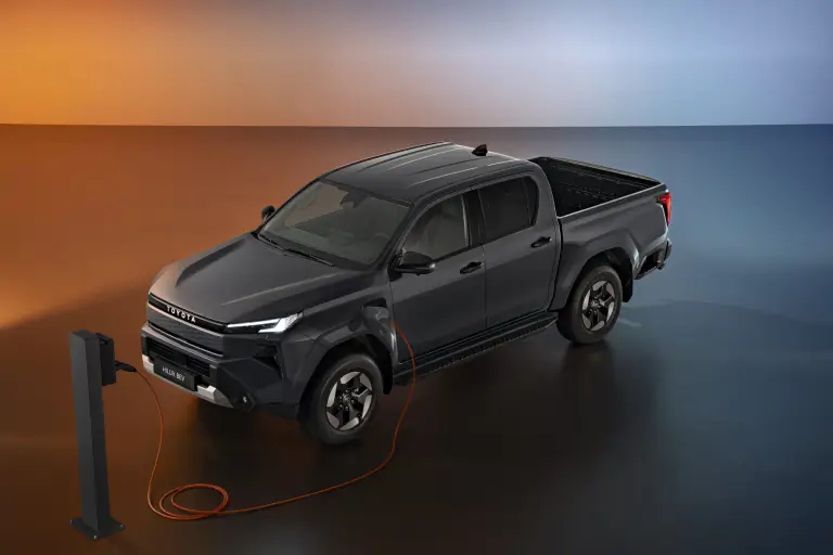 Toyota Hilux elettrico - 9