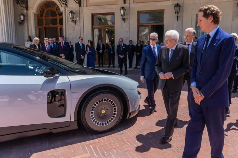 Ferrari Luce - Sergio Mattarella - 3