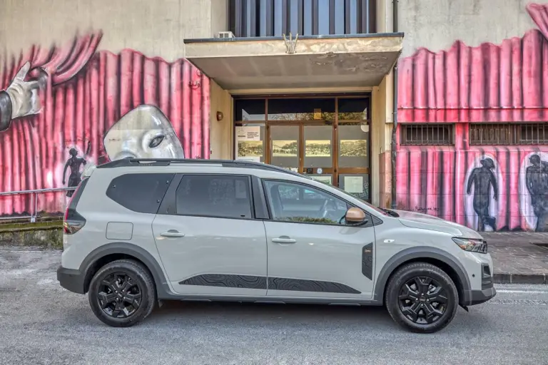Dacia Jogger Hybrid 155 - Montebelluna - 12