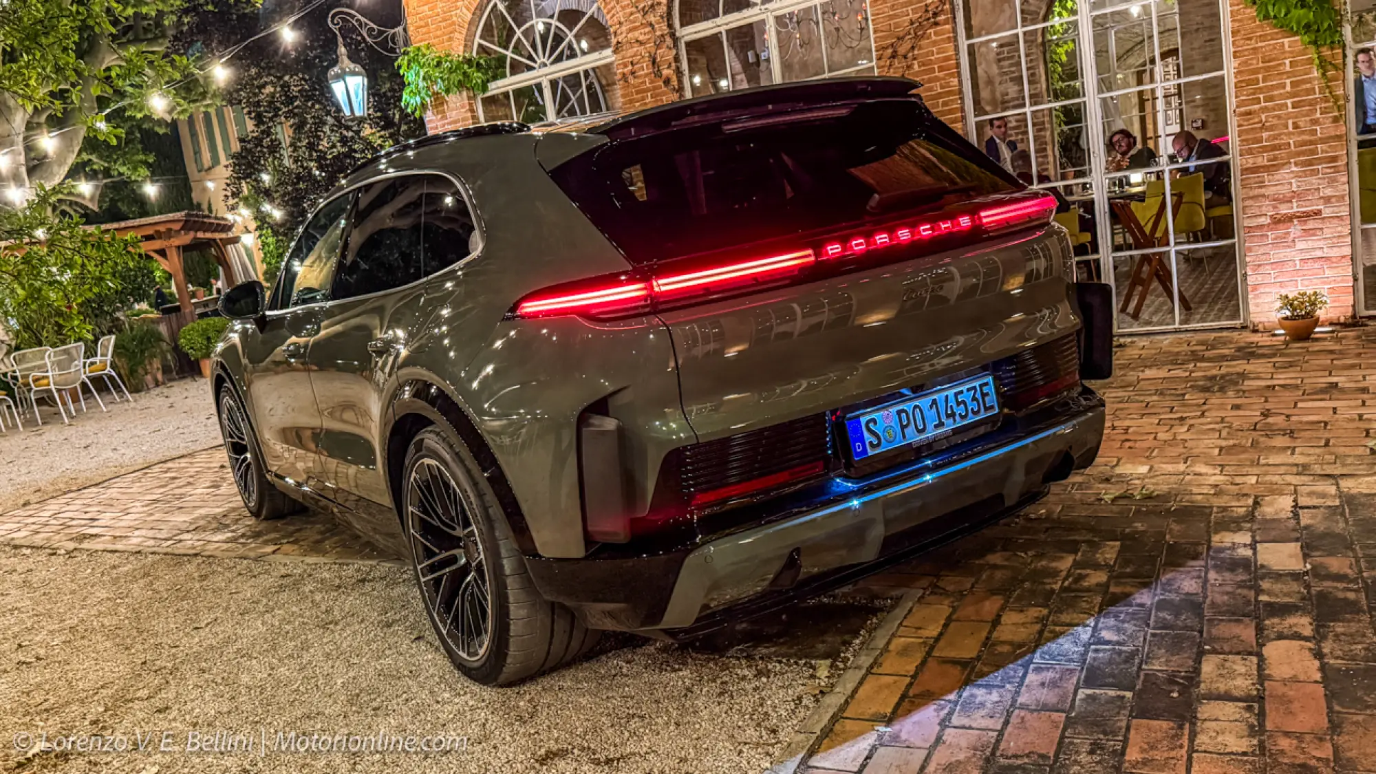 Porsche Cayenne Electric - Primo Contatto - 48