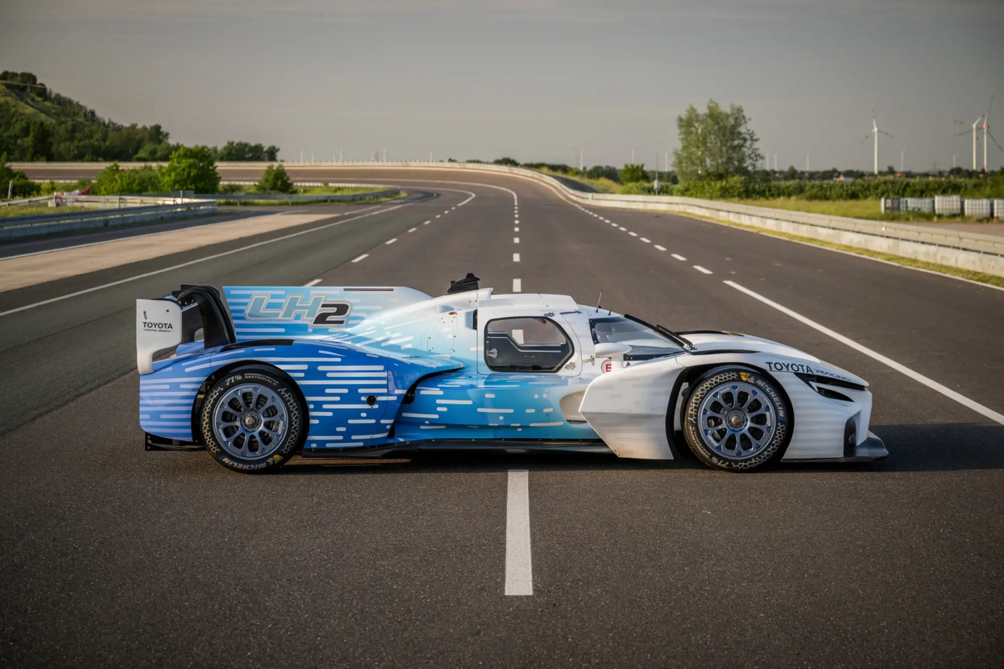 Toyota TR LH2 Racing Concept - 2