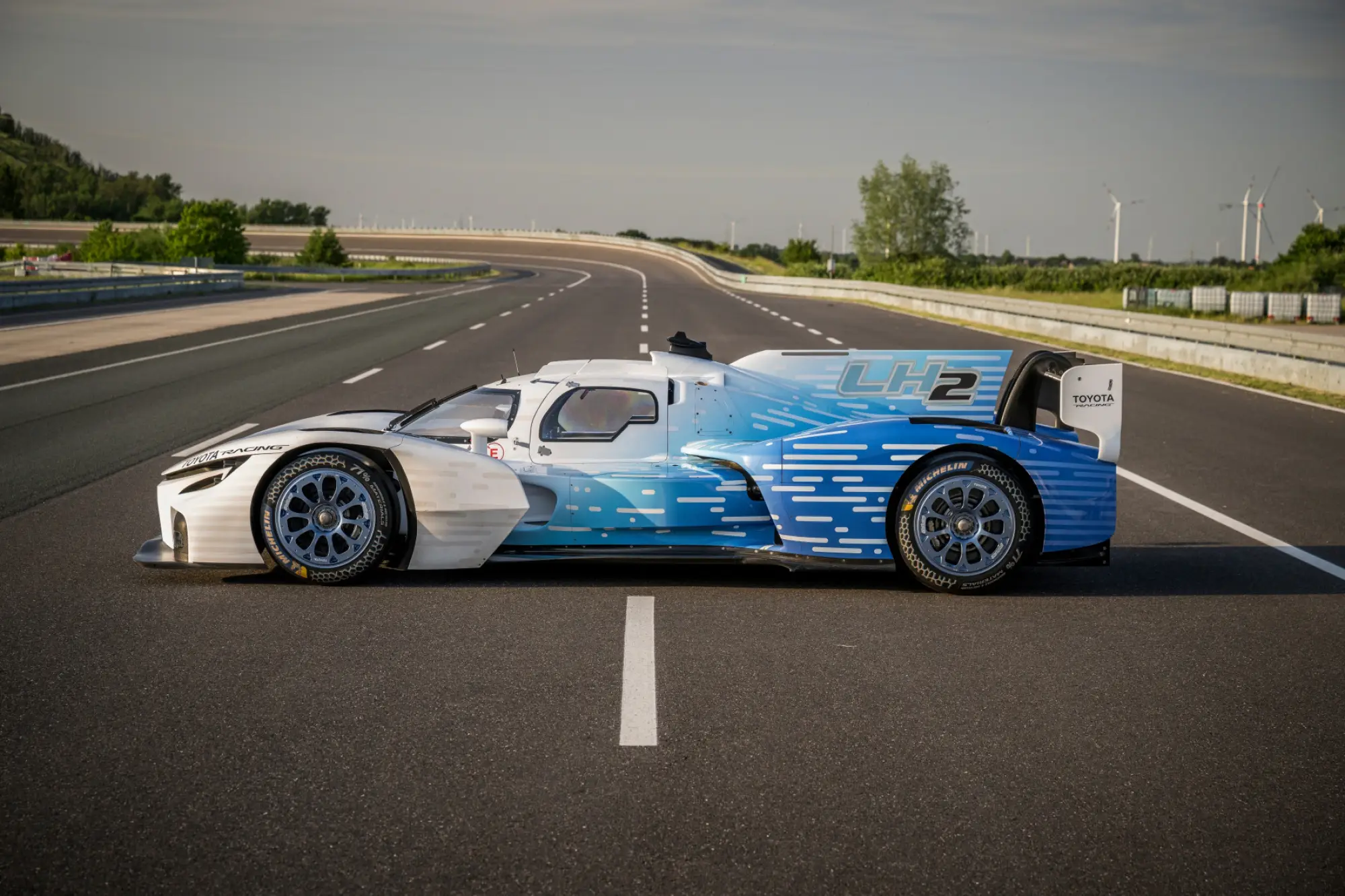 Toyota TR LH2 Racing Concept - 10