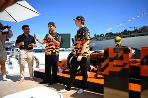 Lego McLaren - Caschi Norris e Piastri - 14