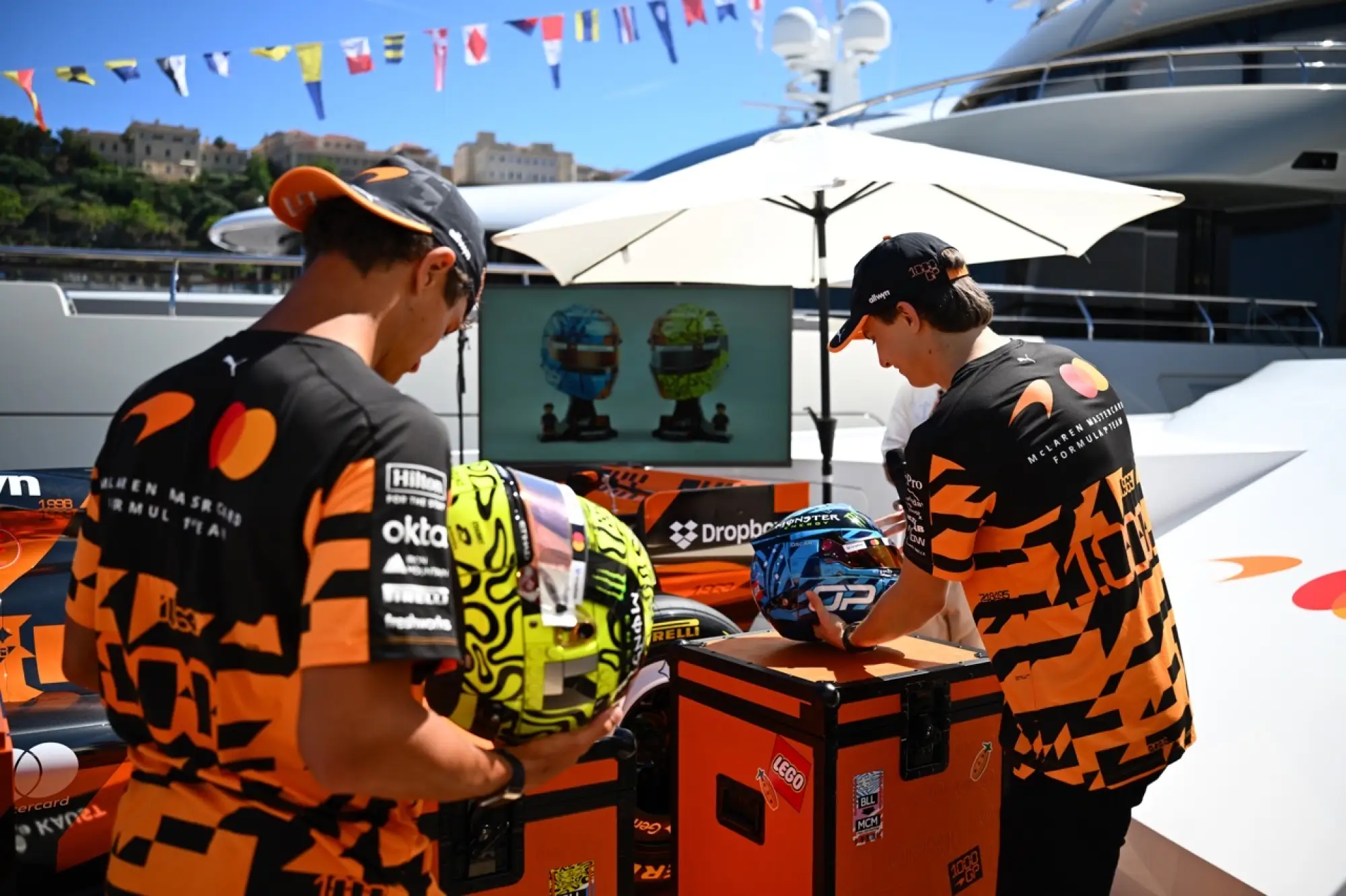Lego McLaren - Caschi Norris e Piastri - 16