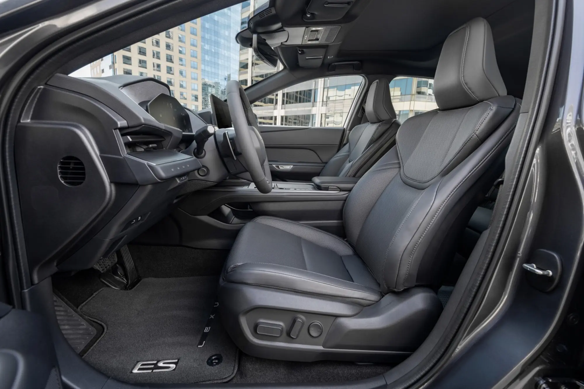 Nuova Lexus ES - 24