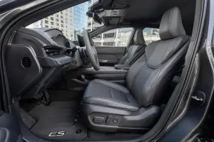 Nuova Lexus ES - 24