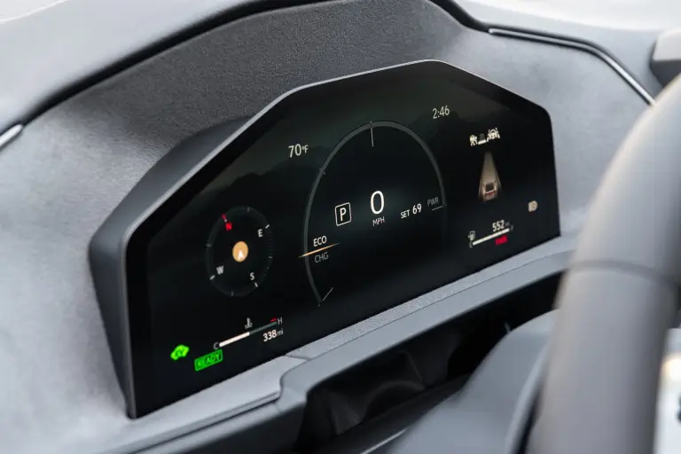 Nuova Lexus ES - 13