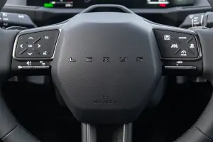 Nuova Lexus ES - 4
