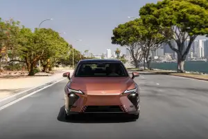 Nuova Lexus ES - 2