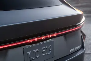 Nuova Lexus ES - 22