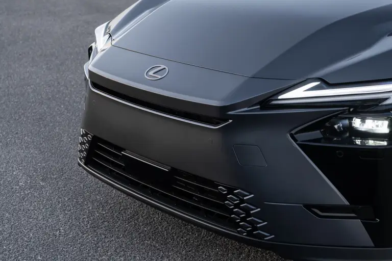 Nuova Lexus ES - 21