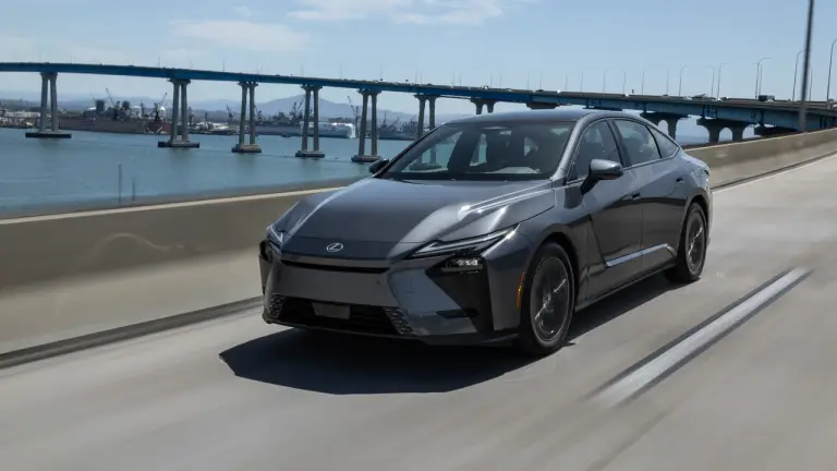 Nuova Lexus ES - 5
