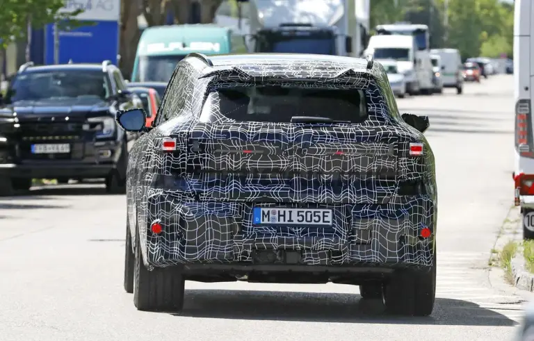 BMW iX5 M - Foto spia 04-06-2026 - 8